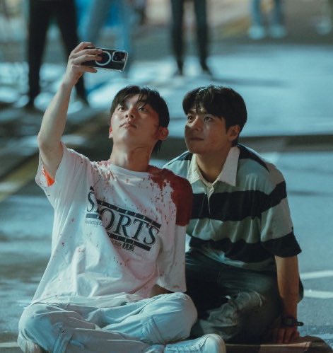 : กุกับเพื่อนเจอปัญหาชีวิตมากมาย 
: แต่ทำไรไม่ได้ นอกจากช่างแม่ง