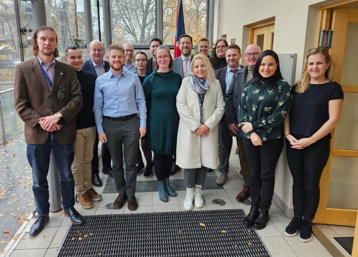 rceallen's tweet photo. Fun leading practical diplomacy training for colleagues from the 🇬🇧's Nordic/Baltic Network. 

Run jointly with @PaulBrummell and featuring brilliant colleagues from @ukinestonia @UKinLatvia @ukinlithuania @ukinfinland @UKinSweden @UKinDenmark @UKinNorway 

🇬🇧🇪🇪🇱🇻🇱🇹🇫🇮🇸🇪🇩🇰🇳🇴 https://t.co/sBgEz9vwdS