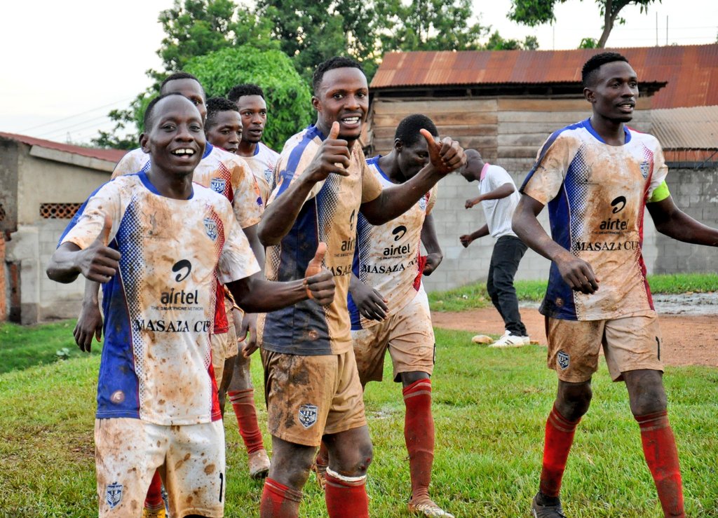 VBugerere's tweet photo. #BRL #MatchDayTwo
FT'
@Bugerereunited registered their first win of the season
@KajjansiUtdFC 1-3 @Bugerereunited / Uganda Sports Arena FC
β½ Rashid Mugisha (Kajjansi)
β½Isa Mugoya
β½ Swaibu Menya
β½Jamil Musoke
#VoBUpdates
@Jackshots24 @BugandaRFA https://t.co/OY25H4JS1e