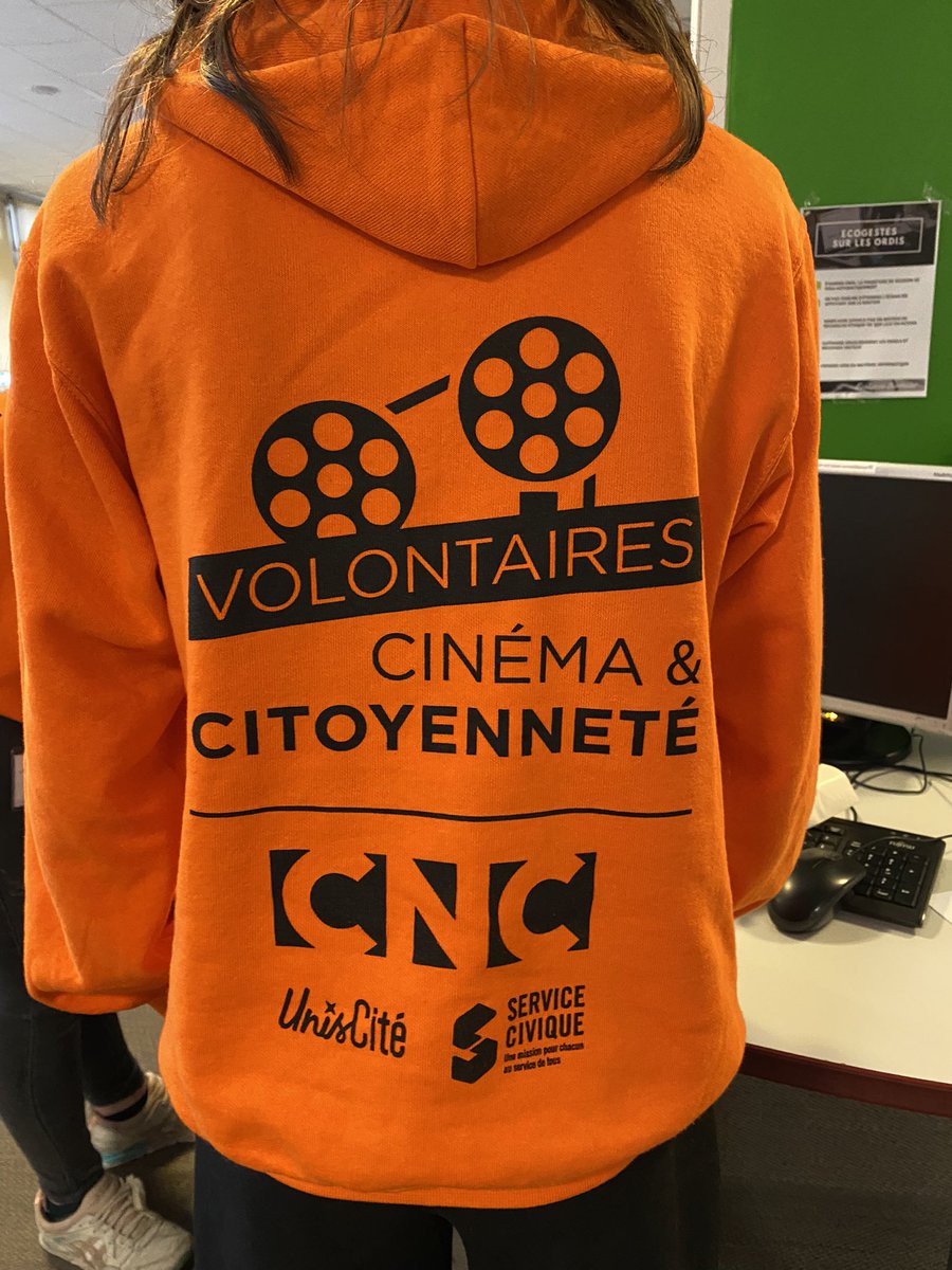 BERTHELOT1's tweet photo. Atelier 2 #ProjectionTransition @theShiftPR0JECT 
Au @lycee_berthelot @actoulouse @DSDEN31 @LycEnTransition 
Merci Vincent et services civiques #CinemaEtCitoyenneté
@uniscite 👏
On prépare la proj. à venir : @CinemaUtopia  Film "Gagarine" [Mmes Le Rigolleur 504 et Campagne 607] https://t.co/raa1ziAWZ5