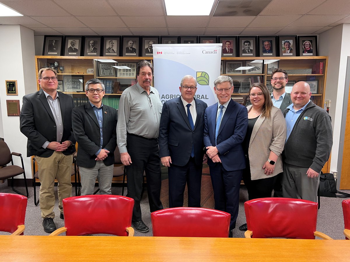 MB_Watersheds's tweet photo. MAW is pleased to announce the new Living Lab – Manitoba (LL-MB) project, delivered through watershed districts and in collaboration with a highly engaged network of local farmers, industry, Indigenous, NPO groups, and AAFC scientists. #AgLivingLab #AgClimateSolutions #LLMB https://t.co/Xekq9IEEhL