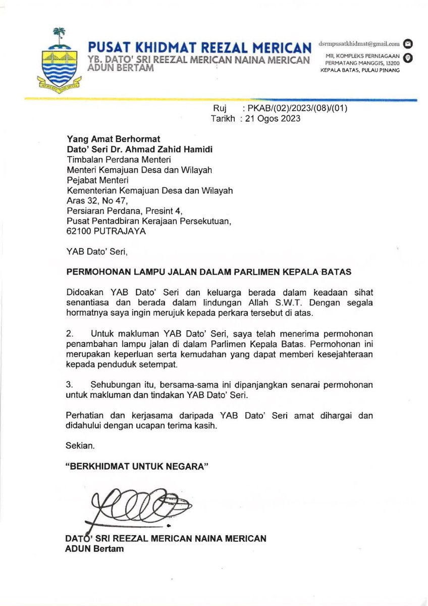 DemiKepalaBatas's tweet photo. Alhamdulillah. Terima kasih YB DS @reezal_merican. Actions speak louder than words. 
.
Terima kasih juga YAB DS @DrZahidHamidi @rurallink_my @Tenaga_Nasional 
.
#DemiKepalaBatas. https://t.co/gmxikR8mR1