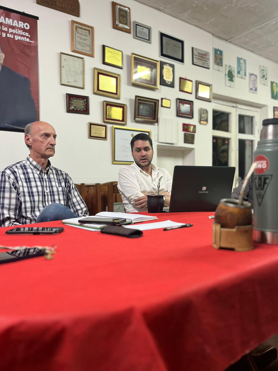 El pasado martes  el CED recibió al Director Gral de Cultura del Gobierno Dptal Juan Martín Trezza. La invitación fue para conversar sobre las actividades que se han llevado a cabo desde su lugar de trabajo.  Fue una reunión muy amena y de mucho valor para todos los integrantes.