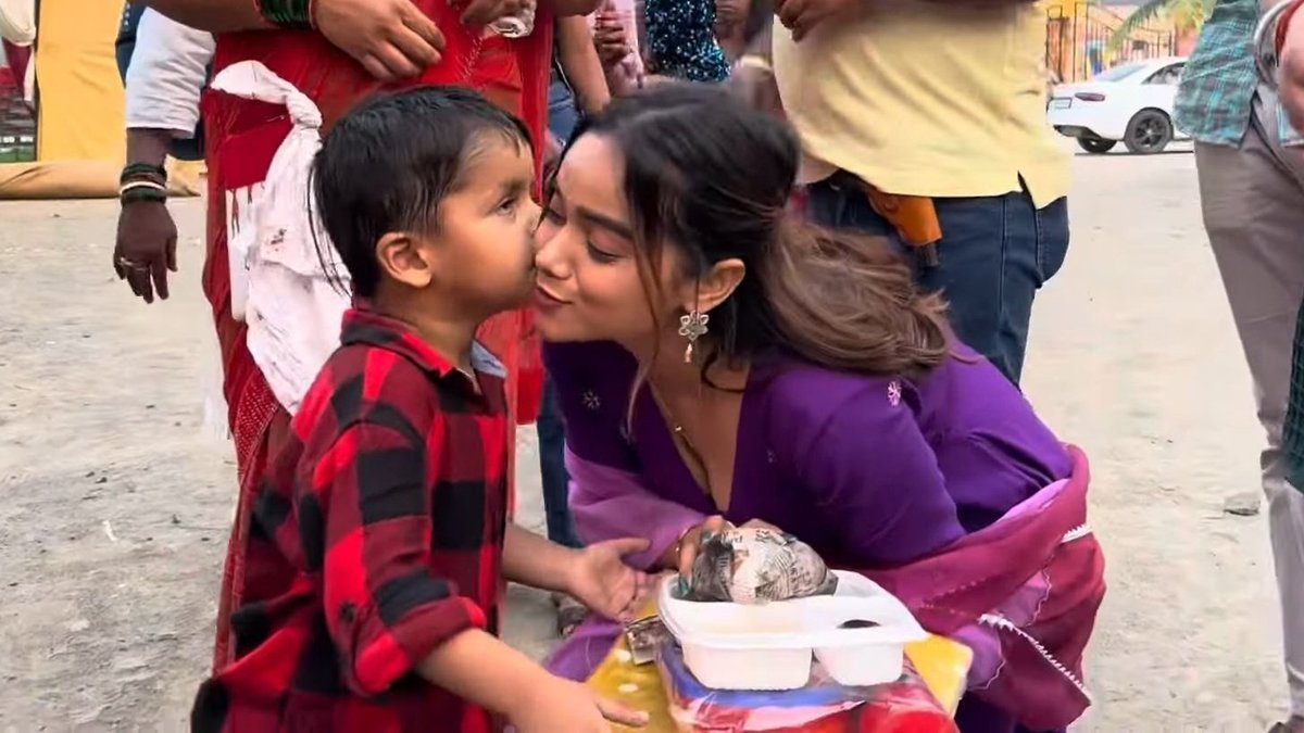 Manisha Rani की इस तस्वीर को क्या कैप्शन देंगे आप ?                

#abhisha #ManishaRani #ManishaSquad
<a href="/ItsManishaRani/">Manisha Rani</a> <a href="/TeamManishaRani/">Team Manisha Rani</a>