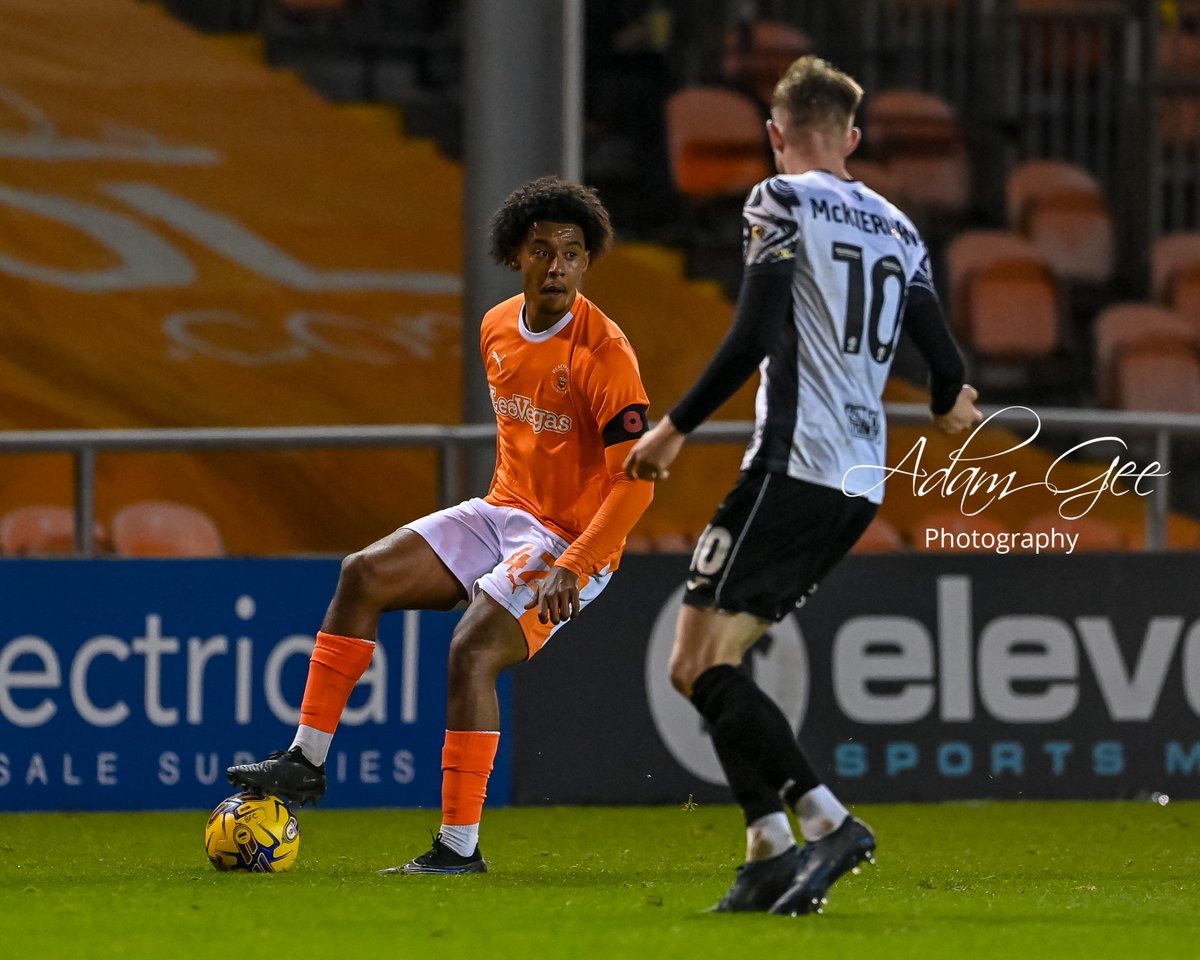 adamgeepics's tweet photo. First team debut for @BlackpoolFC for @Tl3mar23 #UTMP @BFCYouthAcademy https://t.co/PnfmPgnCGj