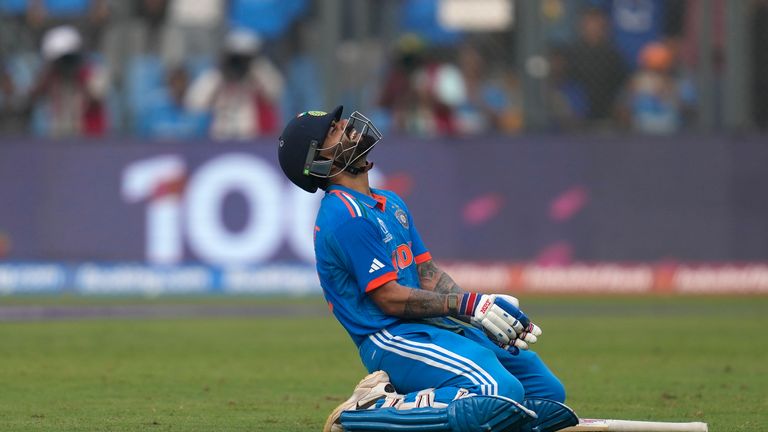 shripad73's tweet photo. #ViratKohli𓃵
#ViratKohli 
#TeamIndia 
#IndiaVsNewZealand 
#WorldCup2023 
@imVkohli congratulations
@sachin_rt https://t.co/Kqe9w3cU7N