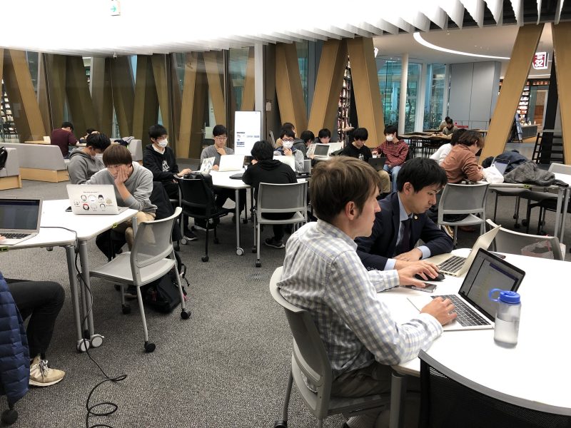 IOSToken_jp's tweet photo. IOST財団では、2018年から無償のブロックチェーン教育イベントを展開しています！

これまでに12の大学・教育機関でイベントを実施し、合計7⃣0⃣0⃣名以上の学生にご参加いただきました！

IOSTは今後も、Web3産業で活躍する人材の育成を目的に、ブロックチェーンの普及・教育イベントを続けていきます💪 https://t.co/pTCXlpBQI8
