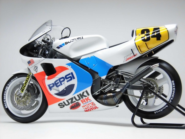 1/12 '88 PEPSI SUZUKI RGV500Γ(XR-73) JAPANGP #34 Kevin Schwantz