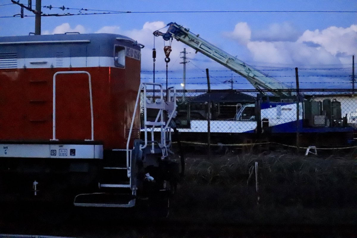 11月15日（水） DE15 2558 奥出雲おろち号カラー 解体中