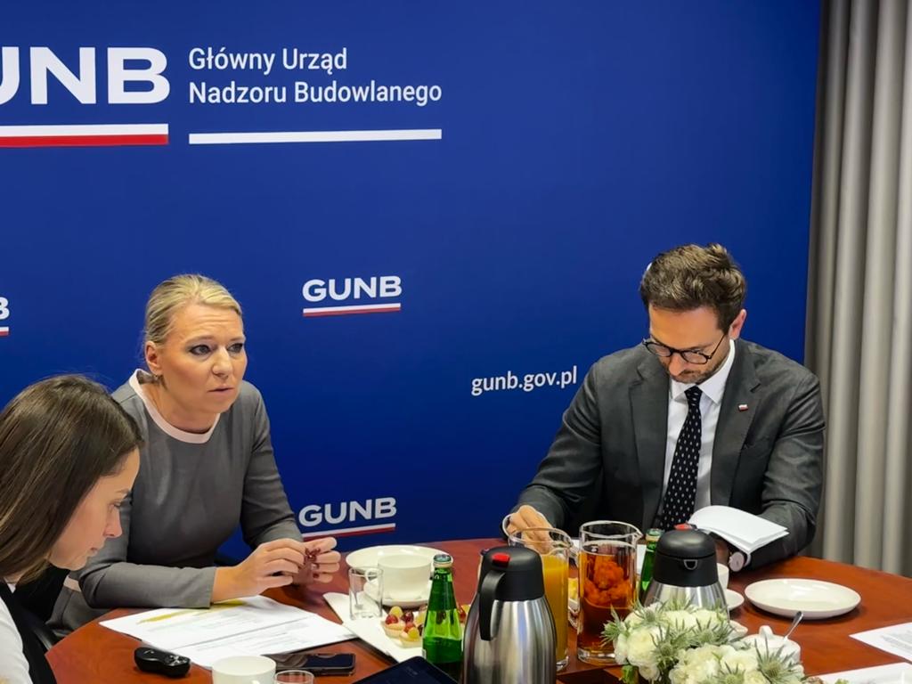 GUNB_Urzad's tweet photo. #SOPAB pozwoli na elektroniczne tworzenie i obsługę wszystkich dokumentów w zakresie procesu budowlanego. Pilotaż umożliwi przetestowanie systemu i pozwoli na zebranie uwag do dalszego rozwoju funkcjonalności – zapowiedziała Szefowa #GUNB @DCabanska.
https://t.co/DpjMuCgEEI https://t.co/KTea2i1m3A