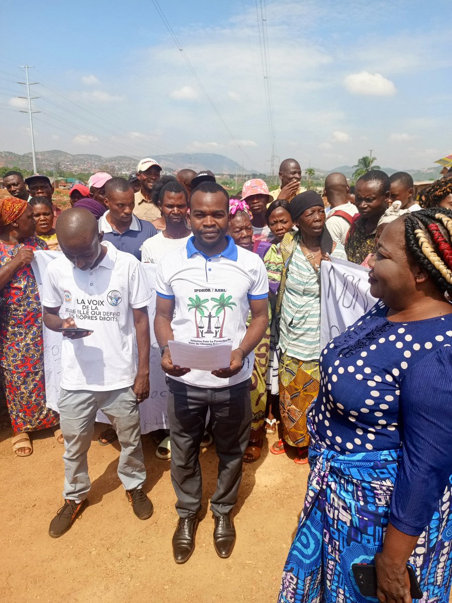 ipdhor's tweet photo. #IPDHOR /@ong #Adid
Dénoncent la mauvaise volonté  de la chefferie de #Bayeke en complicité avec @Officiel_TFM qui violent la vision du Chef de l'Etat qui prône <<le Peuple d'abord>> , l'article 281 du Code minier et #edit provincial qui exige la réinstallation de la communauté. https://t.co/cCM987Z2M8