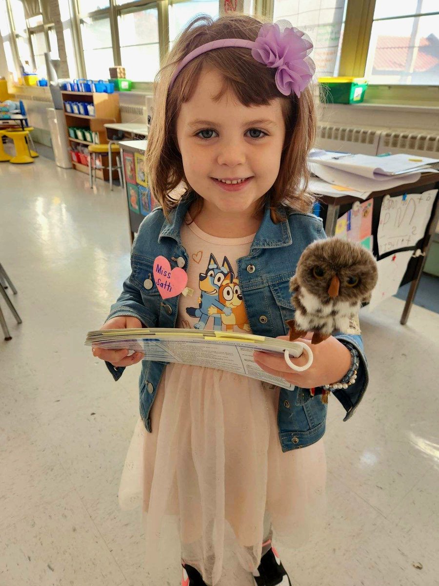 Yesterday was Career Day @MWSTigers221 and Isla chose to be a teacher. Her outfit was quite right until she had her @wilsonlanguage #Fundations Activity Cue Cards and #BabyEcho. @kathrynmeath you proud?! #AmericanEducationWeek @BaltCitySchools