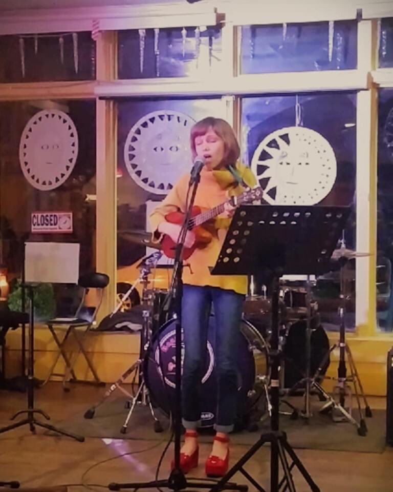 FANderWaalNews's tweet photo. .@GraceVanderWaal • #ScreenshotOfTheDay

Original #MissYou on her @YouTube 
👉 https://t.co/35ZYrFXT6Z

2016.04.12 / 392K Views
#StudioTwoOpenMic @TheBeanRunner #PerfectlyImperfectLtdEd #SuportGraceVanderWaal #ChooseKindness https://t.co/yr0x8eLwLl
