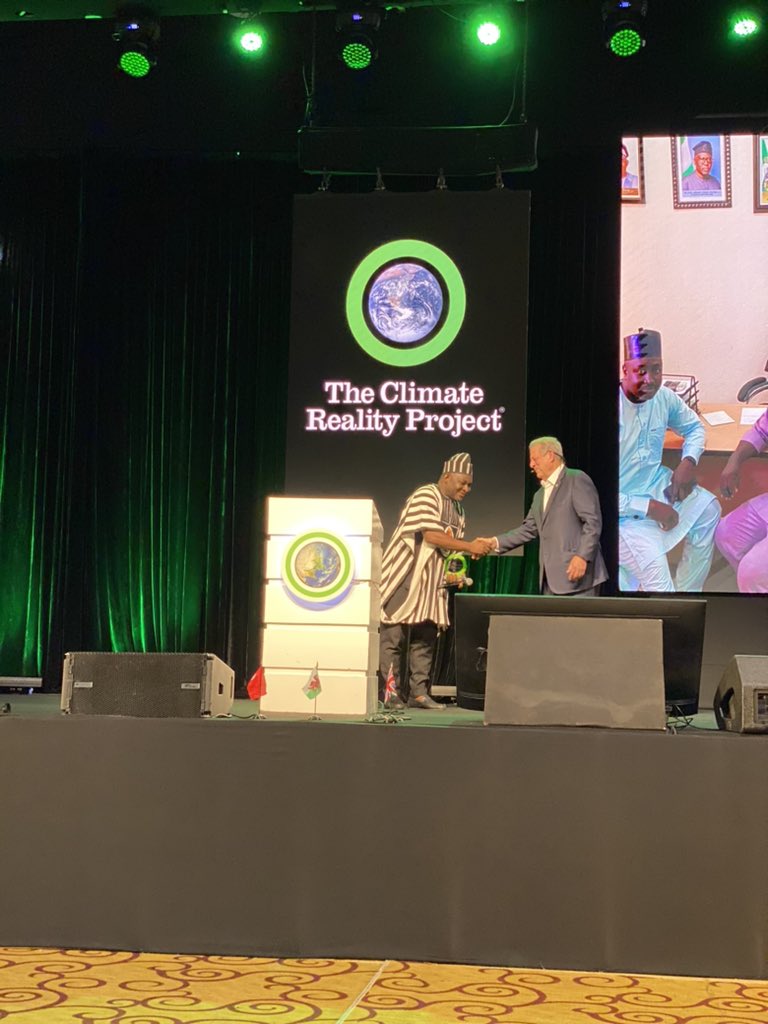 Huge congratulations to our team lead at  @gifsep4climate @miketerungwa who has been awarded the Green Ring by @algore at the @ClimateReality training. 

#WestAfricaLeadonClimate