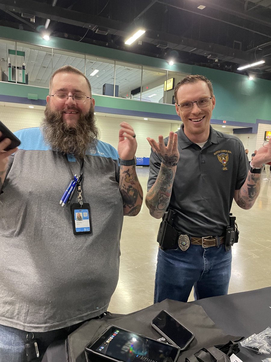 crystolyte0310's tweet image. Spent the day  talking to the men and women in blue 🚓 about the only network built with and for 1st responders and those that support them.  #FirstNet ⁦@DomDavis_⁩ ⁦@CoachMel__⁩ ⁦@VinceLeaks⁩ ⁦⁦@Kevinfibah⁩ ⁦@404girl⁩ ⁦@AricCarney⁩