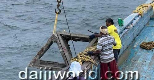 daijiworldnews's tweet photo. Artificial reefs dropped into sea to facilitate fish breeding in coastal region
https://t.co/uANJisI53T.
#fishersofmen #fishers #BJP4IND #congress2022 #CMKARNATAKA #fishersofmen #fishinglife #fishermen #boating #boatinglife https://t.co/eNhtrKQpH3