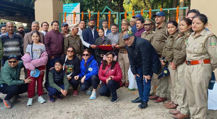 All the gates of Rajaji Tiger Reserve have been opened for tourists on Wednesday.  Now tourists will be able to enjoy jungle safari as well as see wildlife in Rajaji Park's Chilla, Ranipur, Motichur and Mohand. #Rishikesh #RajajiTigerReserve #junglesafari #Uttarakhand