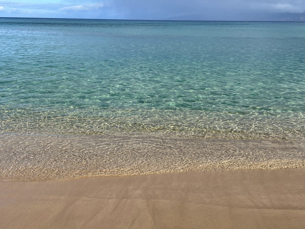 Watching the gentle rain showers dance over Molokai from beautiful Kapalua Bay- pure magic!

#kapaluabay #mauimemories #mauivacation #kapaluaresort #mauibeaches #kapalua #maui #mauivacation #mauivacay #beachtime