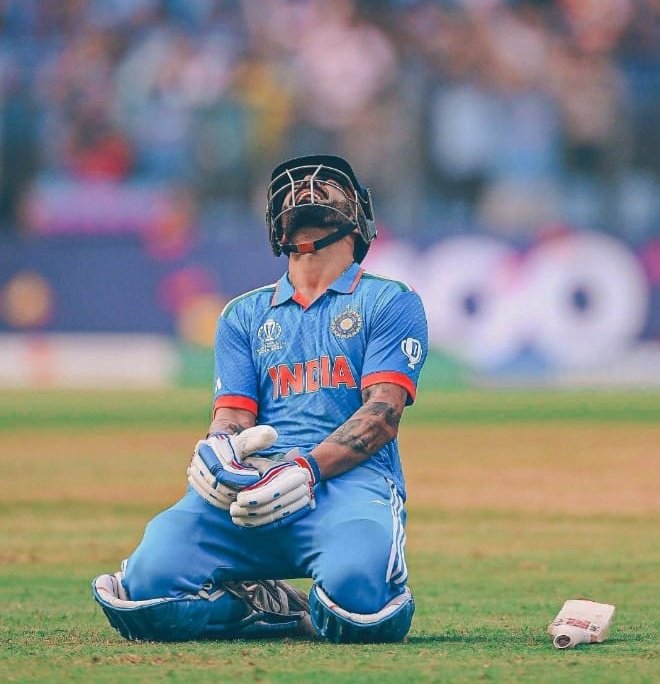 Devrajsinghrag4's tweet photo. First man on the planet to reach 50 centuries 🔥🔥🔥🔥🔥🔥🔥🔥🔥🔥🔥🔥🔥 @imVkohli 😎  G.O.A.T 🧎🏻‍♂️💥

#ViratKohli𓃵 #IndiaVsNewZealand https://t.co/Vozc0OqQXk