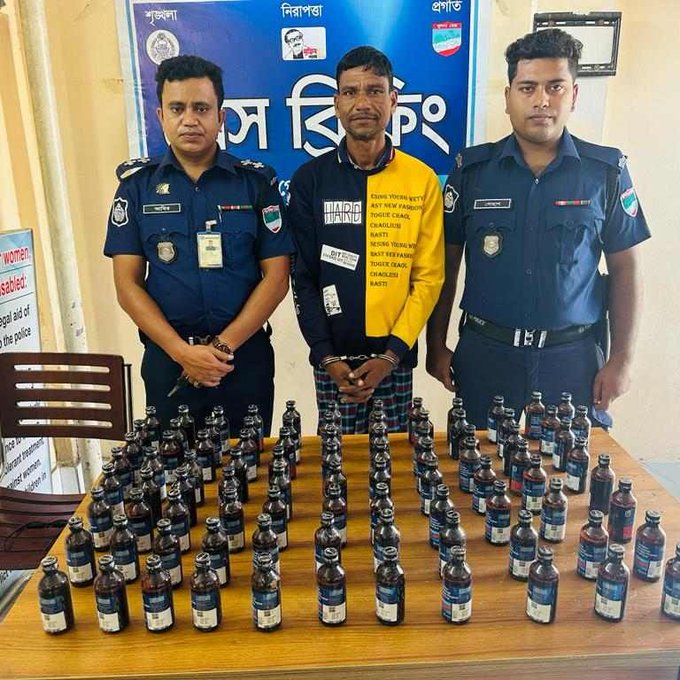 বেনাপোলে ৯০ বোতল ফেন্সিডিলসহ মাদক ব্যবসায়ী আটক