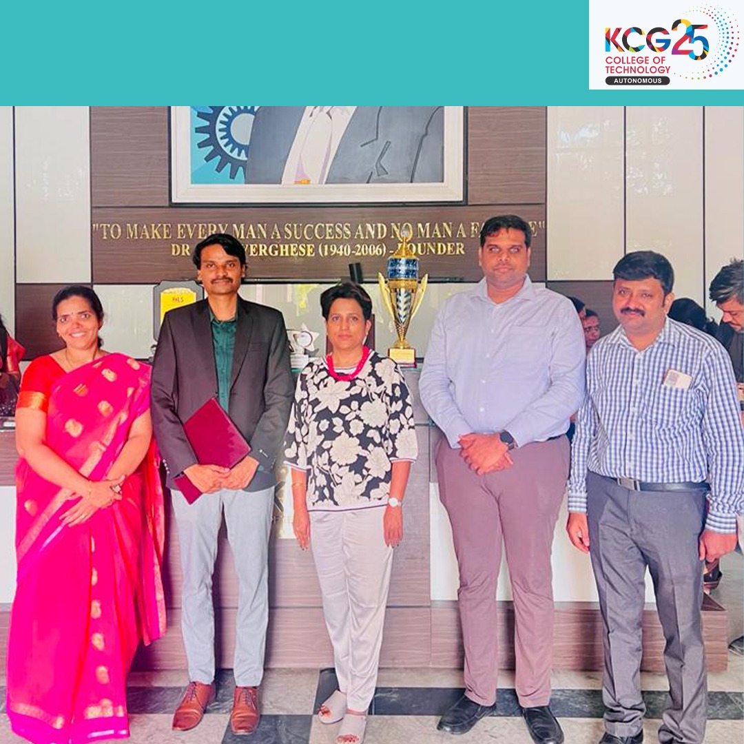 The esteemed delegate from James Cook University, Singapore, Ms. M S Shanti, Senior Director Admissions, Academic Services & Progressions visited the KCG Tech campus on 7th November 2023. 
#KCGCollege #jamescookuniversity #jamescookuniversitysingapore #globaluniversity