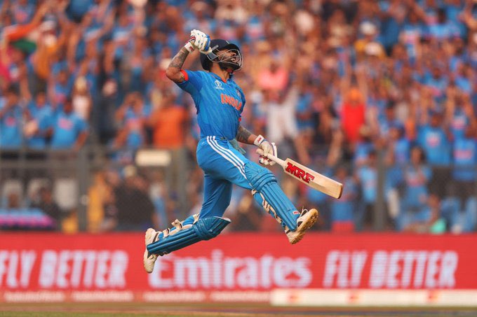 jayhere__'s tweet photo. Virat ki consistency jaise din or rat ki consistency! 50th 🙌 #ViratKohli𓃵 #IndiaVsNewZealand https://t.co/cazcrXIleR