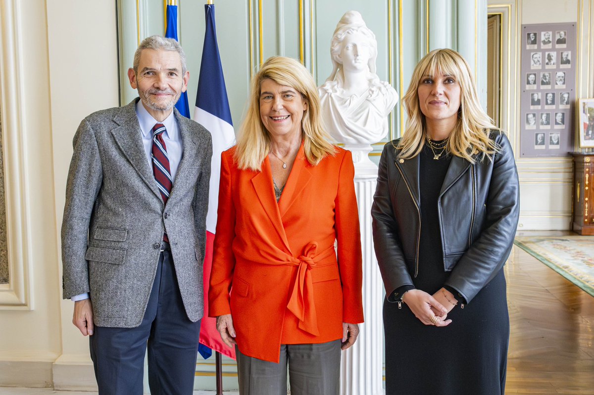ATaquillain's tweet photo. Merci @FaureDominique de nous avoir reçu à dejeuner avec @jfvigier pour parler choc de décentralisation et avenir de notre Région : logement, santé, transition énergétique, nous pouvons gagner en proximité et donc en efficacité. https://t.co/7ZgJFUaUIo