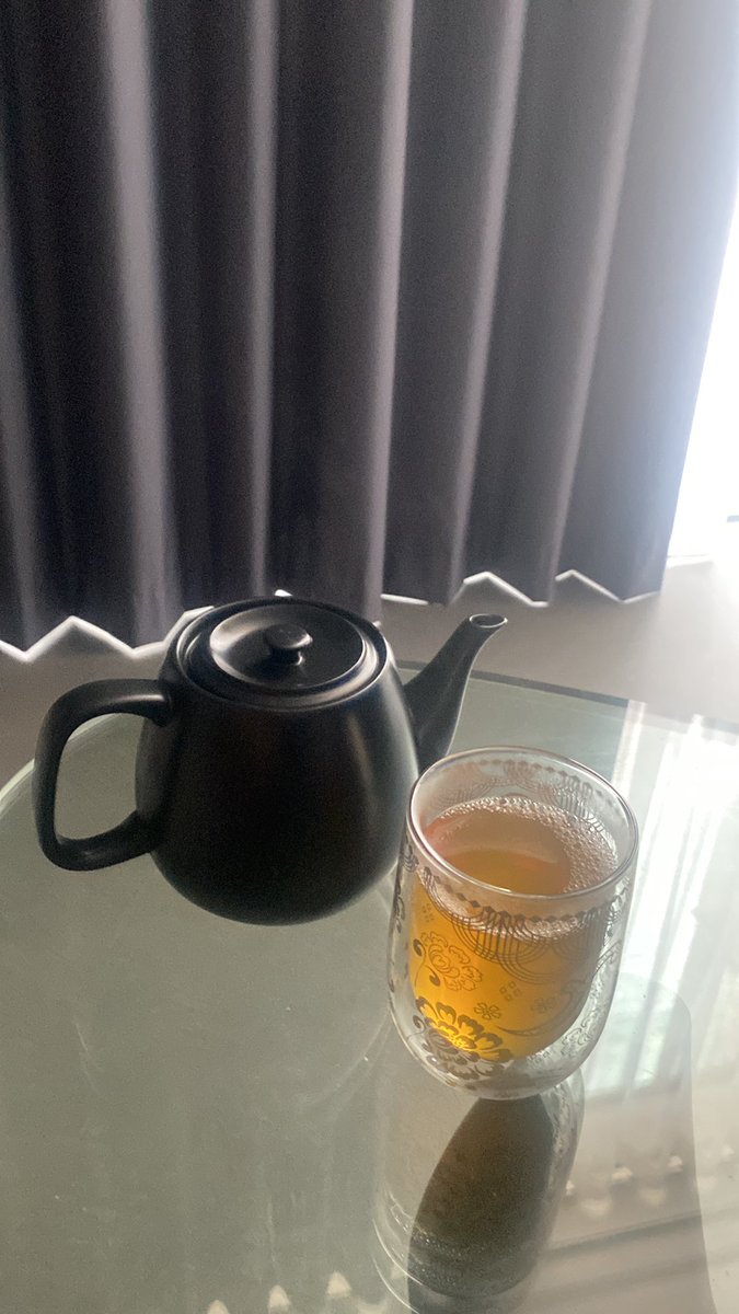 ryanjenif's tweet photo. Enjoying a calming cup of jasmin tea 

Cheers 🥂 @DejaRu22 https://t.co/XBUsSVI69m