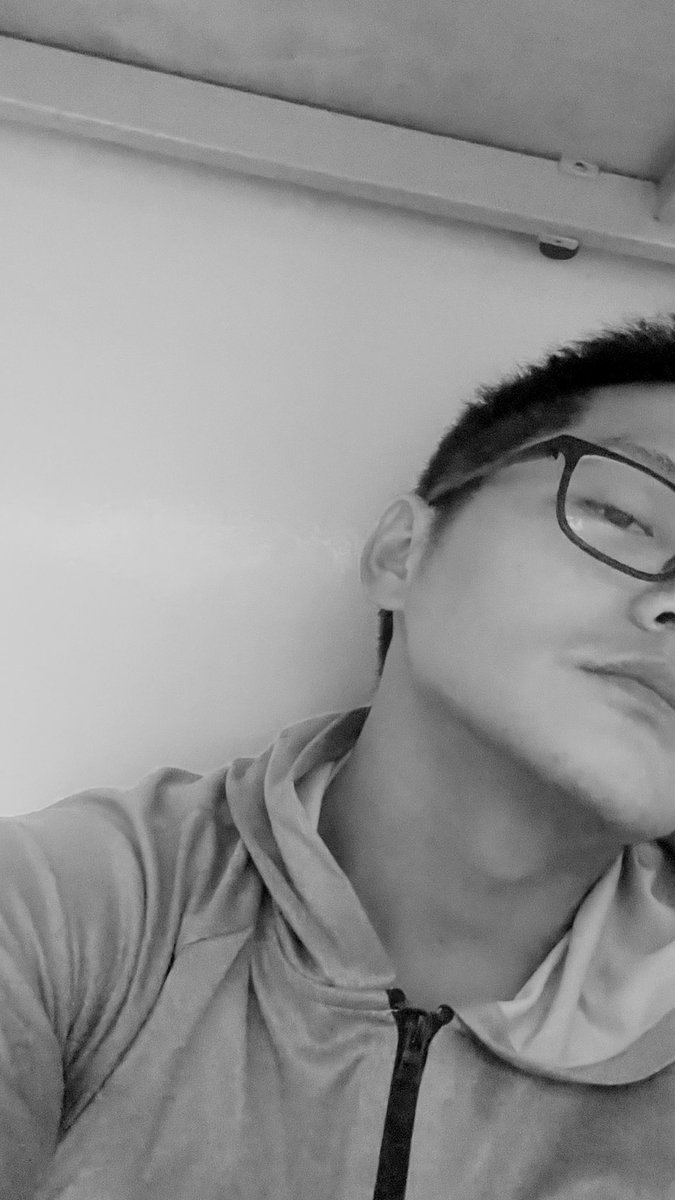 客人回饋一直是持續教學的動力，但最近太多的雜事或壓力影響，慢慢反思教學對我來說的意義是什麼，常常冒出轉換跑道的想法，整個心情啊雜到極致