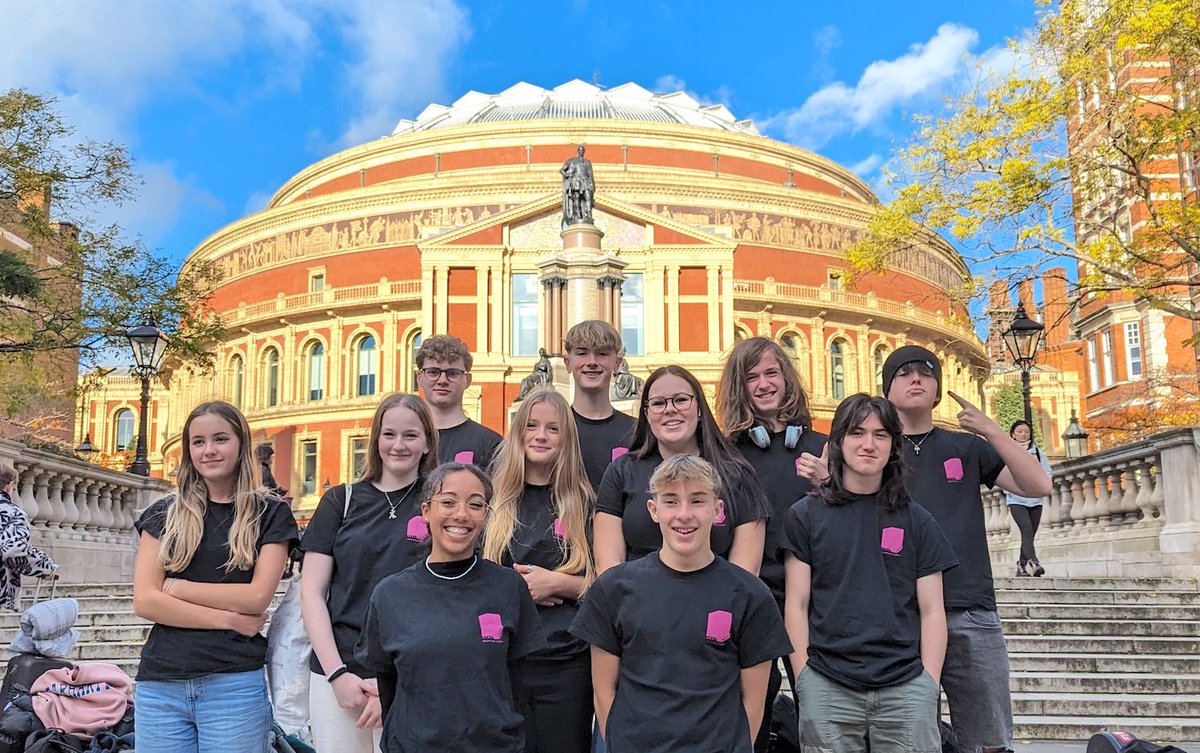 Mounts Bay tweet media