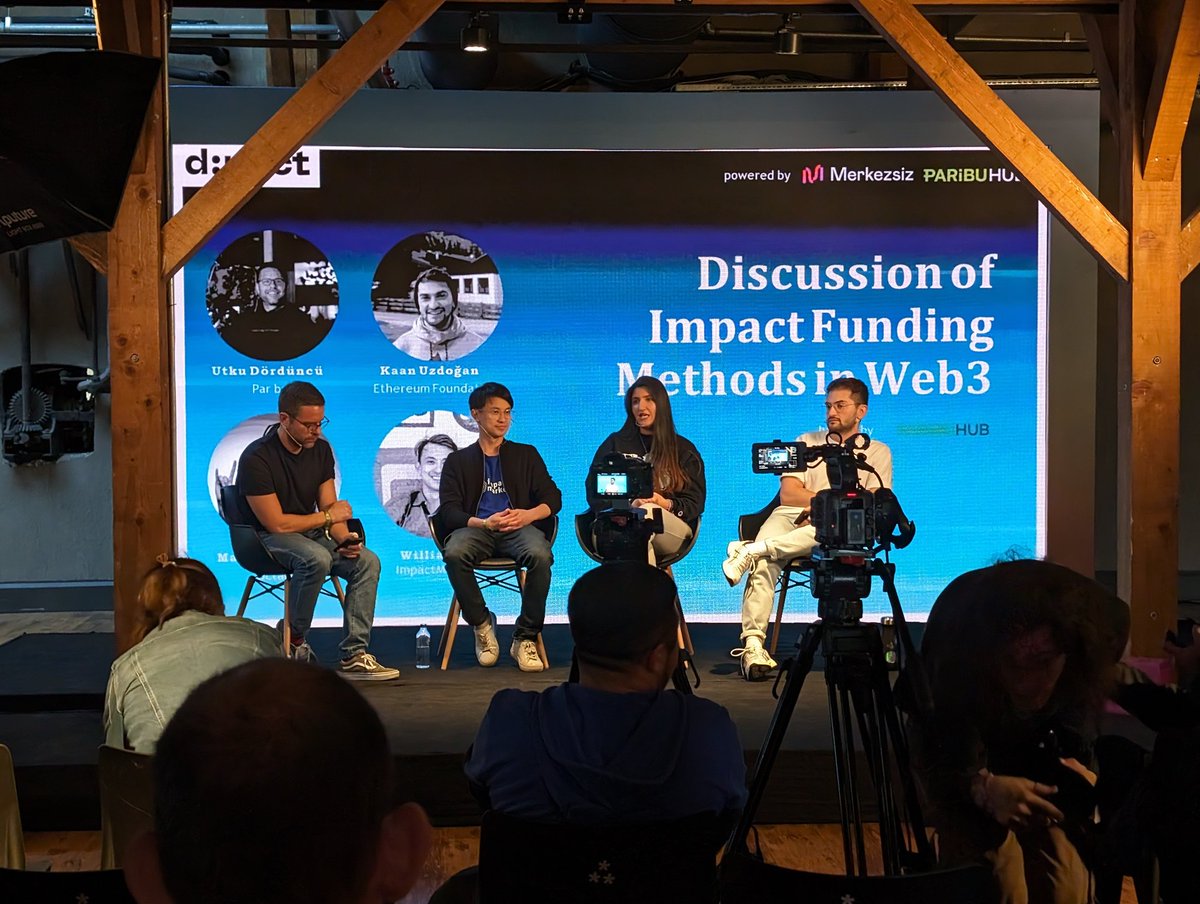 marek_'s tweet photo. .@FreeWillLe on stage at d:pact talking about @impactmarket 🙌 https://t.co/yaB6XQqHwq