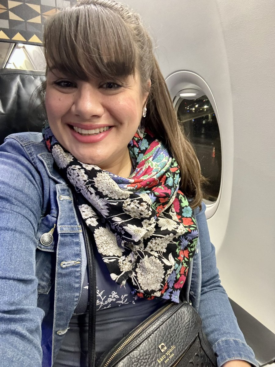 melwhyissa's tweet photo. On my final work trip of 2023 and I am ELATED to see my frequent travel pay off. First time in first class today!! 😍🤩 thank you @AlaskaAir for this lovely treat 💙💚 https://t.co/QNp1OOCh0u
