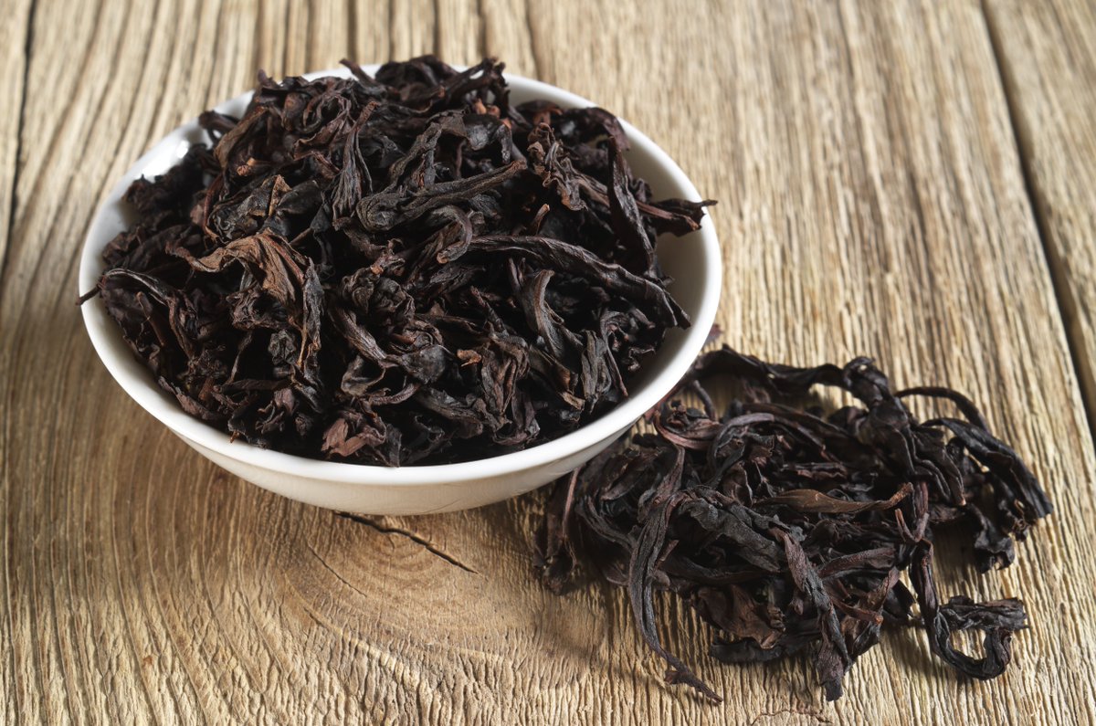 UKTalkingTea's tweet image. #didyouknow Da-Hong Pao, a type of oolong, is one of the most expensive teas in the world? It is valued at around a whopping $1.2 million per kg and is grown in the Wuyi mountains of Fujian province of China and declared a national treasure for its rarity. #teafacts #tea #oolong
