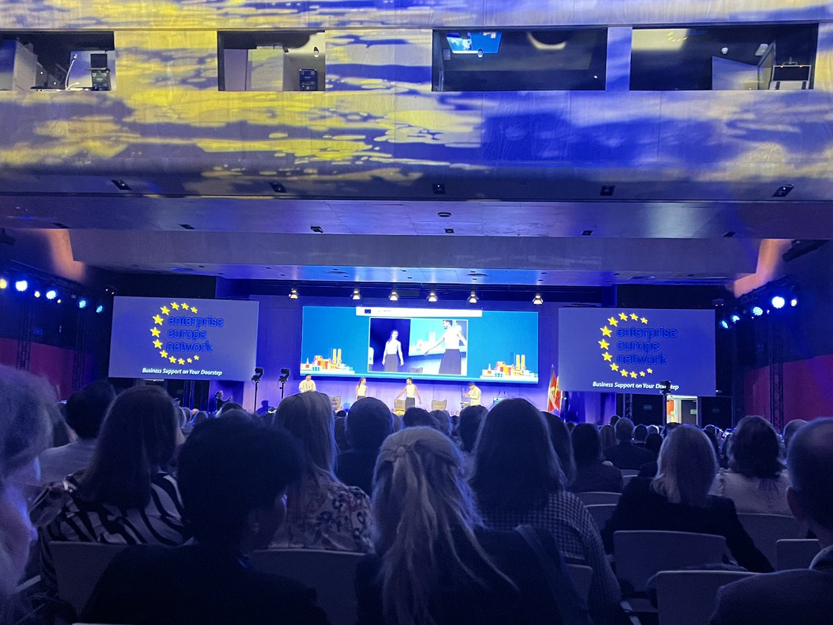 een_andalucia's tweet photo. #EENis15, reunión anual de la #EEN2023. Para ayudar a las #pymes a llegar más lejos y ser más sostenibles. Este año celebramos #30Singlemarket
#EENCanHelp #AndaluciEUropea https://t.co/w5llsIbdbe