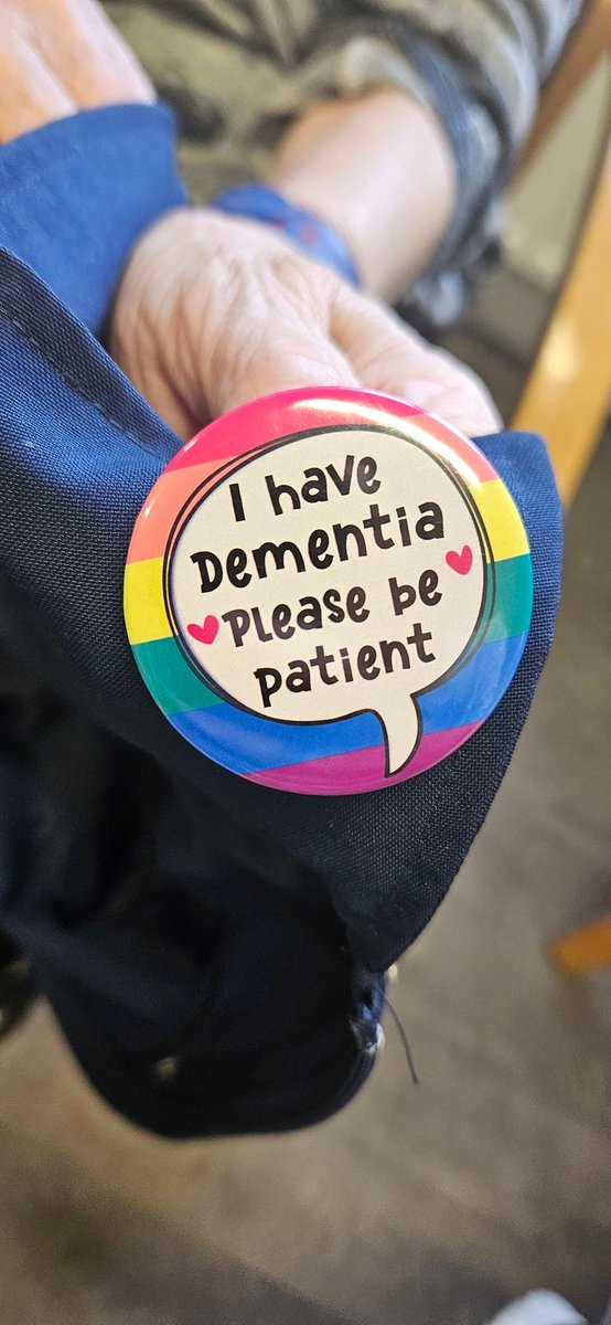 SedgemoorMas's tweet photo. Lovely to hear of a client's positive experience when a shop worker noticed her badge and that she was struggling. The lady closed up her shop and accompanied our client to the shop she needed to be at. How wonderful #dementia https://t.co/INxbTTJlGp