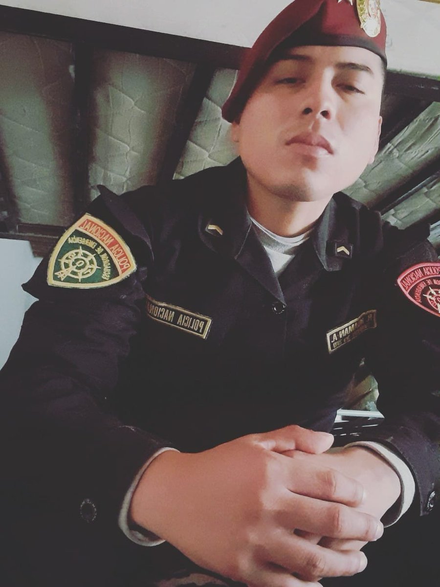 El suboficial Robinson Huamán se negó a pagar el peaje en la garita de Ancón, pero ingresó a la fuerza y, encima, embistió al agente de seguridad cuando colocaba un cono para evitar que escape. 

Luego, huyó y abandonó el carro en un descampado. Lo detuvieron ayer en la noche.