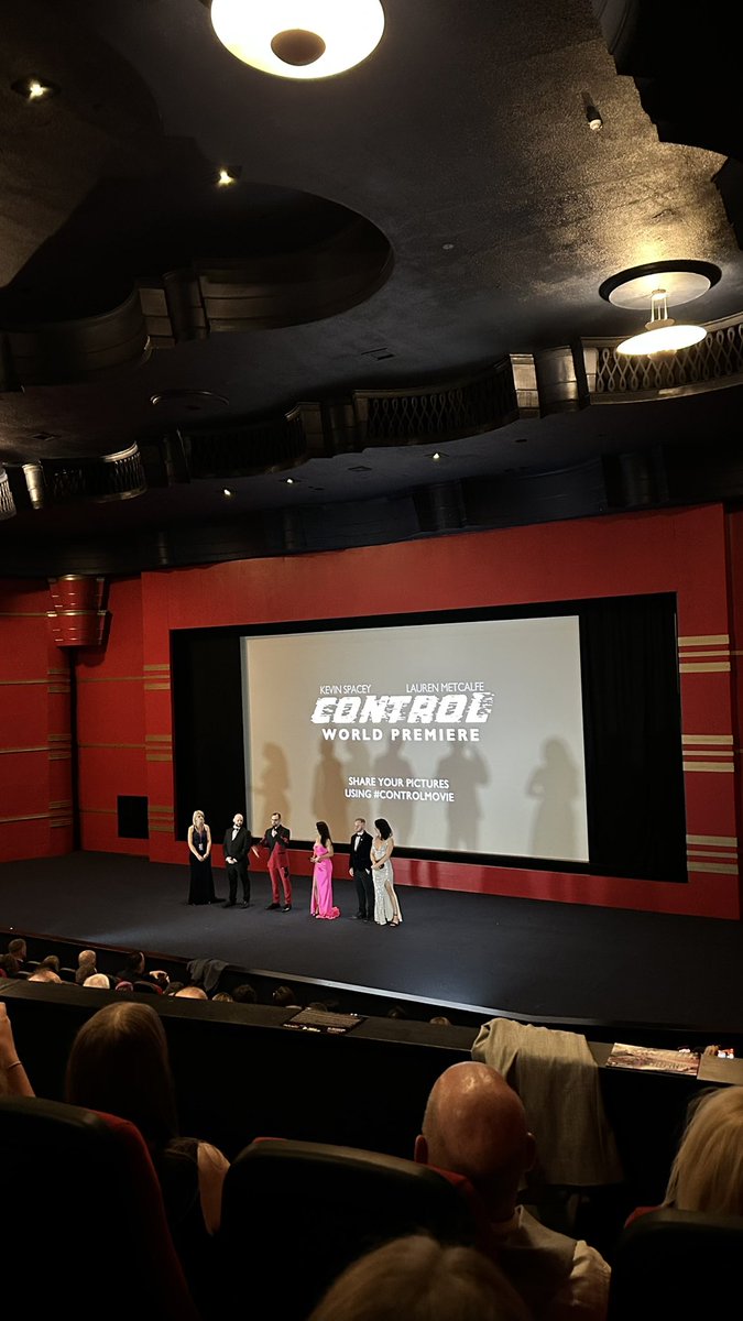 Striking a pose with director <a href="/TimKentDirector/">Tim Kent</a> at the #premiere  of <a href="/Controlmovie/">Control</a> 
Dir by  <a href="/GeneFallaize/">Gene Fallaize</a> with <a href="/LM_actress/">Lauren Metcalfe</a> &amp; Kevin Spacey 
🎥👏🏼