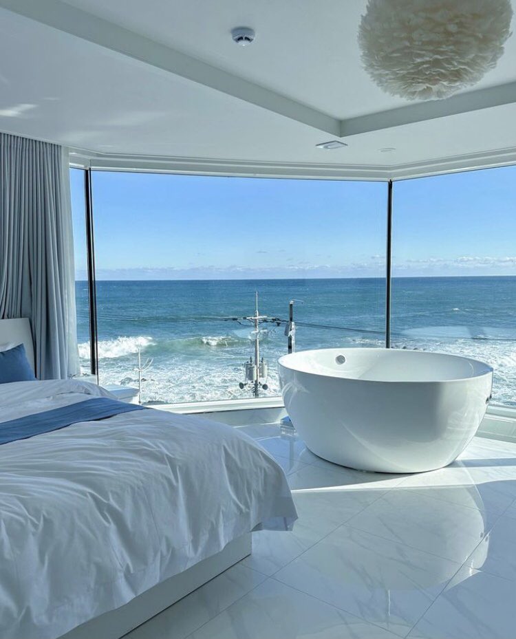 INTERIORPORN1 tweet picture