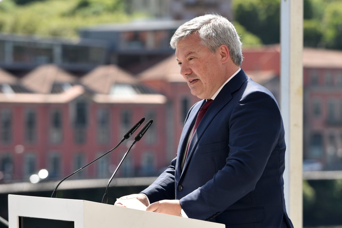 PSD Gaia considera que Eduardo Vítor Rodrigues não tem “condições políticas para a continuidade do presente mandato do Presidente da Câmara Municipal de Vila Nova de Gaia” 

gaiasemanario.pt/psd-considera-…