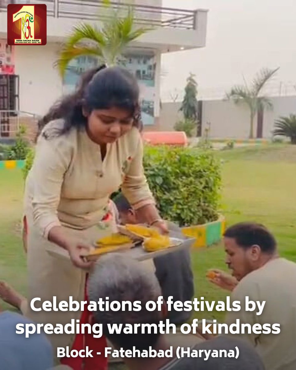 DSSNewsUpdates's tweet photo. Amidst the gentle glow of festivites🎉, #DeraSachaSauda volunteers brought the warmth of the festival to the hearts of senior citizens at an orphanage in Fatehabad. Together, they turned sparks into smiles, reminding us that no one should be alone on a day of joy. #FestiveVibes #Kindness #ElderlyCare