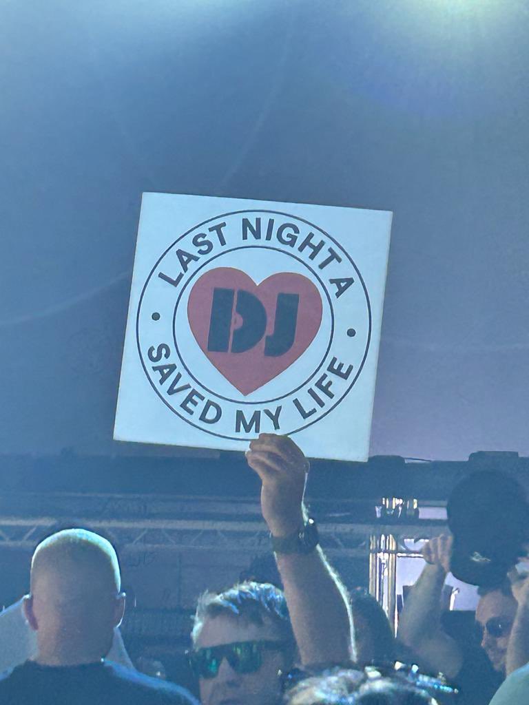 lnadj_charity's tweet image. £1,475 raised ❤️

Not a bad day at the #rave! 

Thank you to everyone who stepped up at @wearefstvl this summer to donate and learn more about our work with children, young people and their families. 

Learn more about our #Festival Partnership Programme: lastnightadjsavedmylife.org/festival-partn…