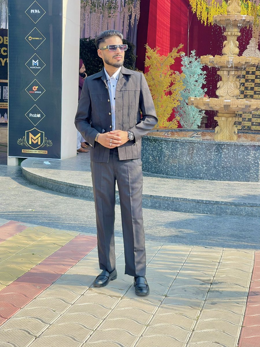 SameerSKhan001's tweet photo. ਹਰ ਚੁੱਭਣ ਵਾਲੀ ਚੀਜ਼ ਕਦੇ ਬੁਰੀ ਨਹੀ ਹੁੰਦੀ ਸੂਈ ਵੀ ਤਾਂ ਕੱਪੜੇ ਚ ਚੁੱਬਦੀ ਹੈ ਪਰ ਸ਼ਾਨਦਾਰ ਕੱਪੜੇ ਸਿਊਣ ਲਈ💯 #mether #mcoin #crypto #m20 #mcoins #metherworld #success https://t.co/7Vje3u9VQE