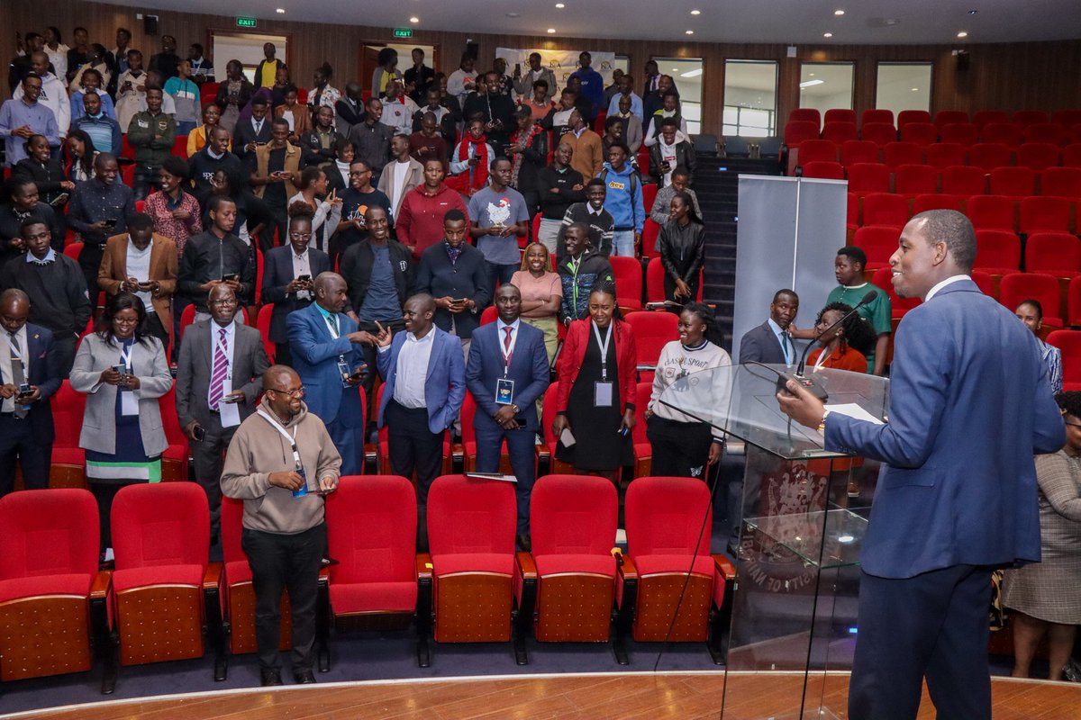afrika_hub's tweet photo. There is a place for every graduate in the market place we just need to equip the graduates so that they go prepared to work.
#equip #business https://t.co/pOAEtfm4In