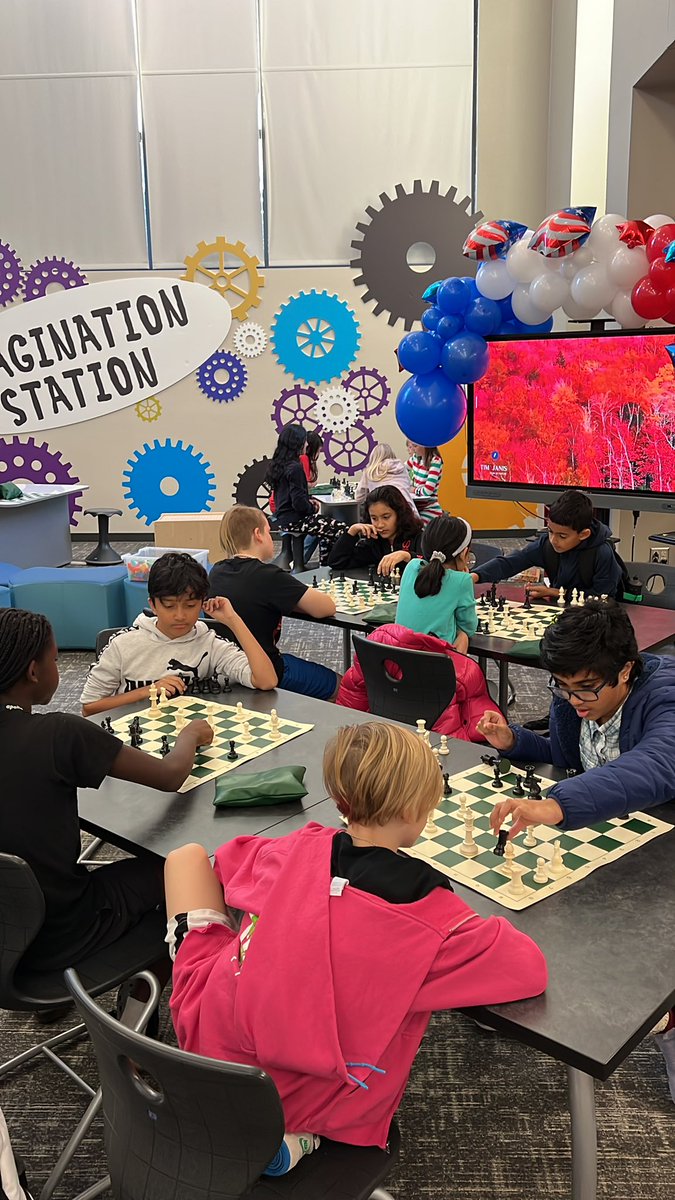 TowleReaders tweet media