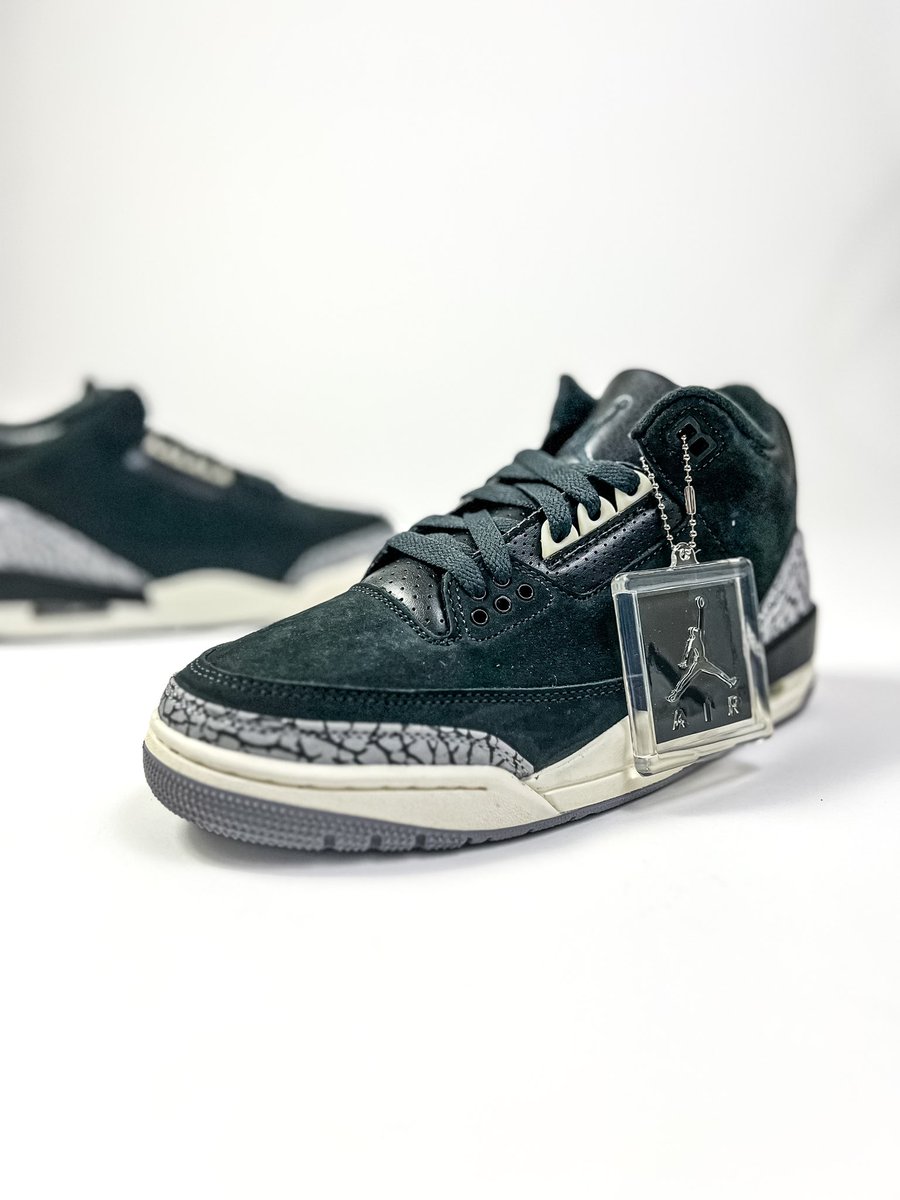 brttniann's tweet image. #MAILCALL 📫

WMNS Air Jordan 3 Retro ‘Off-Noir’ 🥛🍪

They did y’all dirty for making this a Women’s exclusive! These are definitely a great cop 😍

Good Luck 🍀 

📸: Me

#atmoscollectorsclub #Jordan #KOTD #nike #SNKRS #yoursneakersaredope