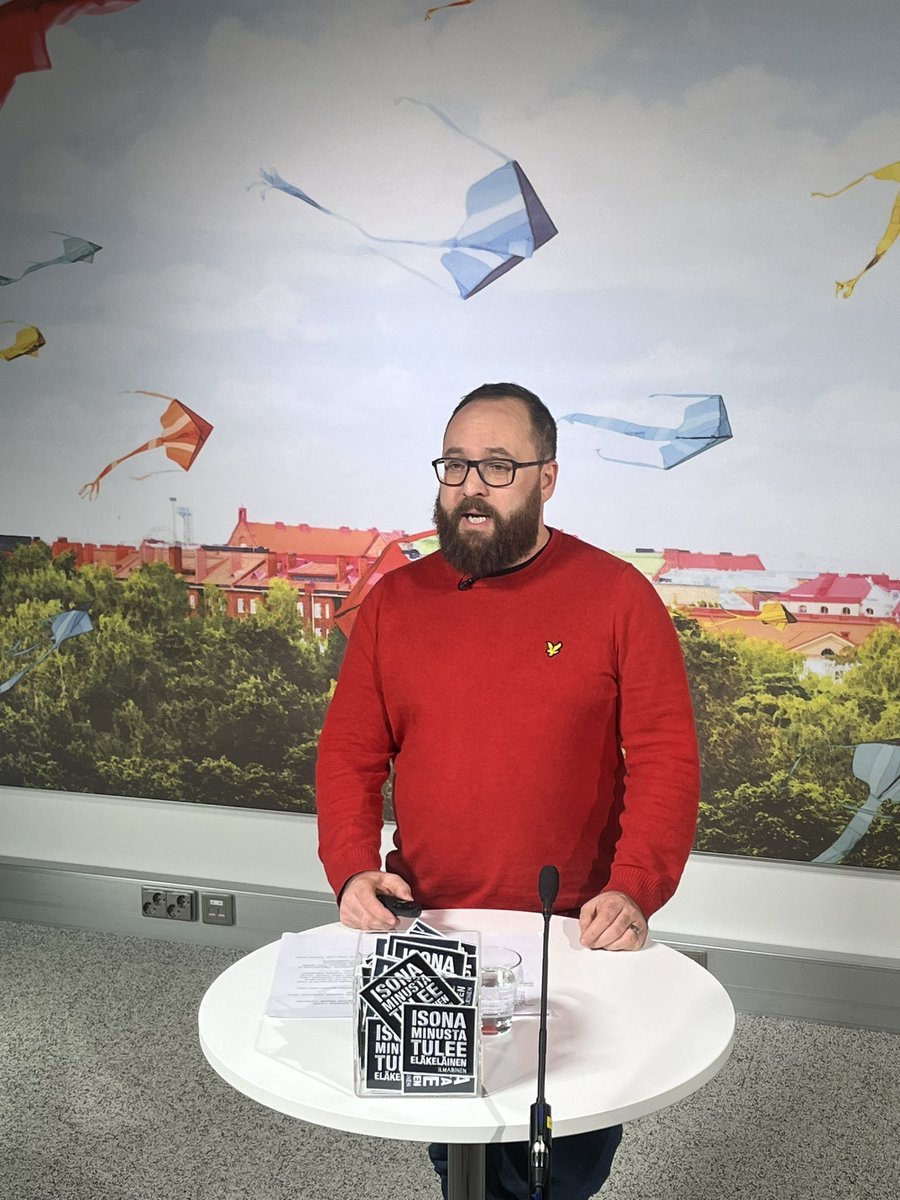 Opiskelijamessuillamme <a href="/shlevanto/">Simo Levanto</a> kertoo, miten hypätä pehmeästi mukaan työelämää? Työelämässä tarvitaan ammattitaidon lisäksi myös elämänhallintataitoja, Simo muistuttaa. #parempaatyöelämää