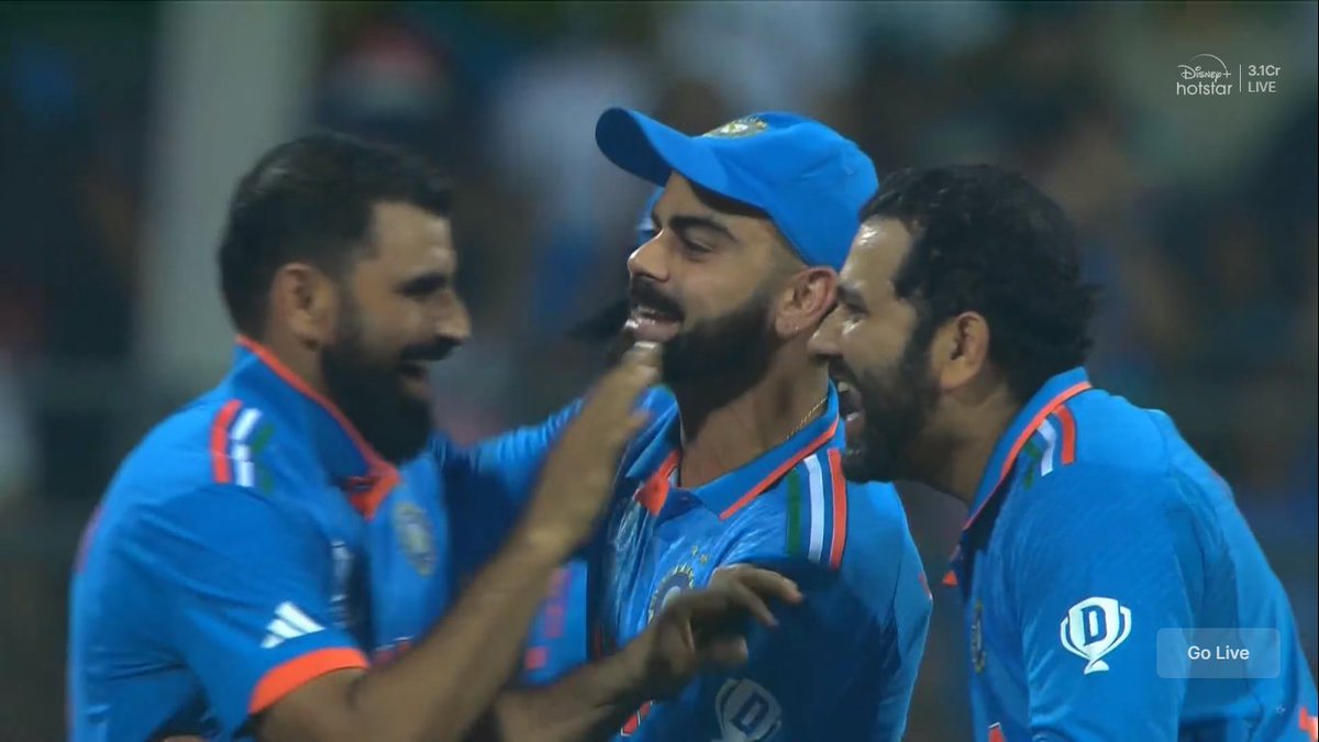 itzprem_editz's tweet photo. Mohammad Shami you fu*kinggggg legend #ViratKohli𓃵  #INDvsNZ #IndiaVsNewZealand #ColdplayInJakarta #HamasisISIS https://t.co/5LQyyQPj75