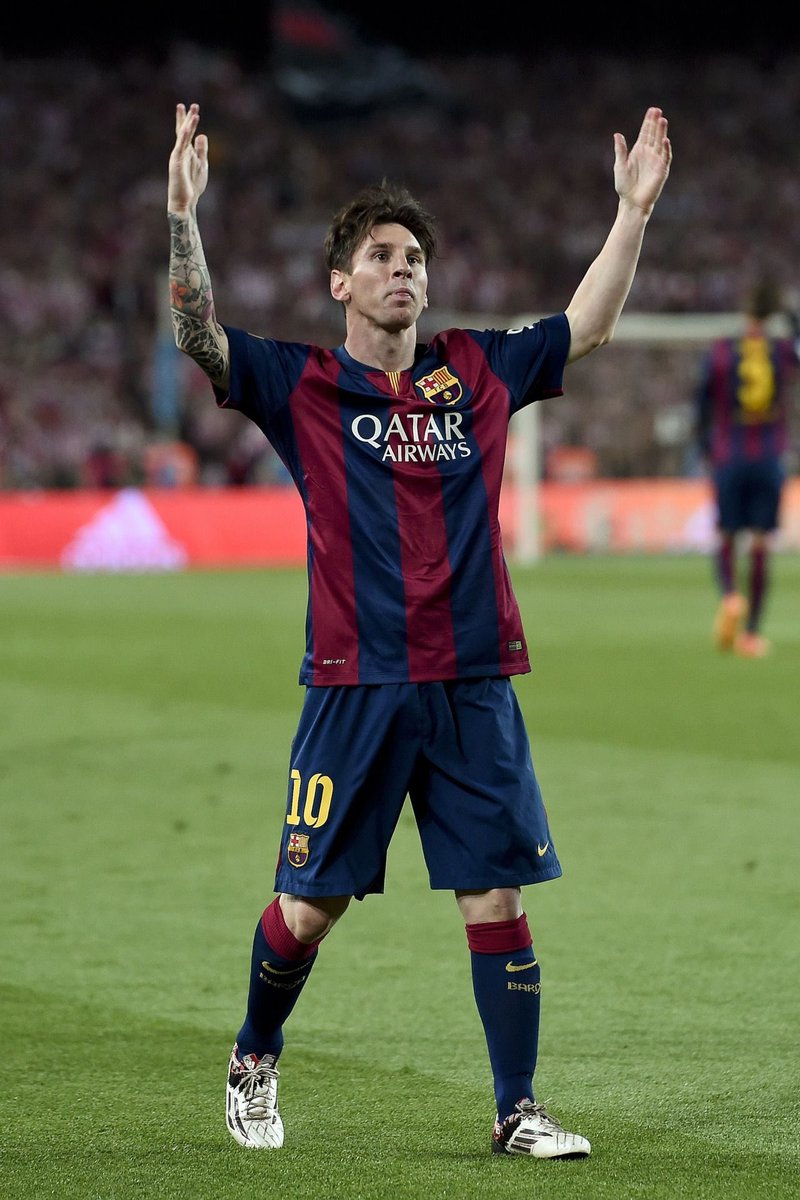 Messilizer0's tweet photo. Without a doubt, Messi’s best ever look. https://t.co/e5X2SjHblC
