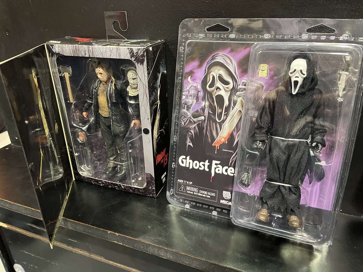 New range of NECA collectible
figures are just heading out on to the shelves featuring a host of iconic #horror characters and classic #DungeonsAndDragons characters