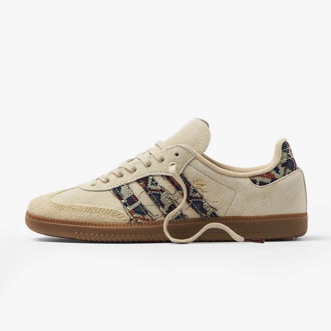StreetFashion01's tweet photo. END. x Adidas Samba (2023) https://t.co/AqXBcGHeyo